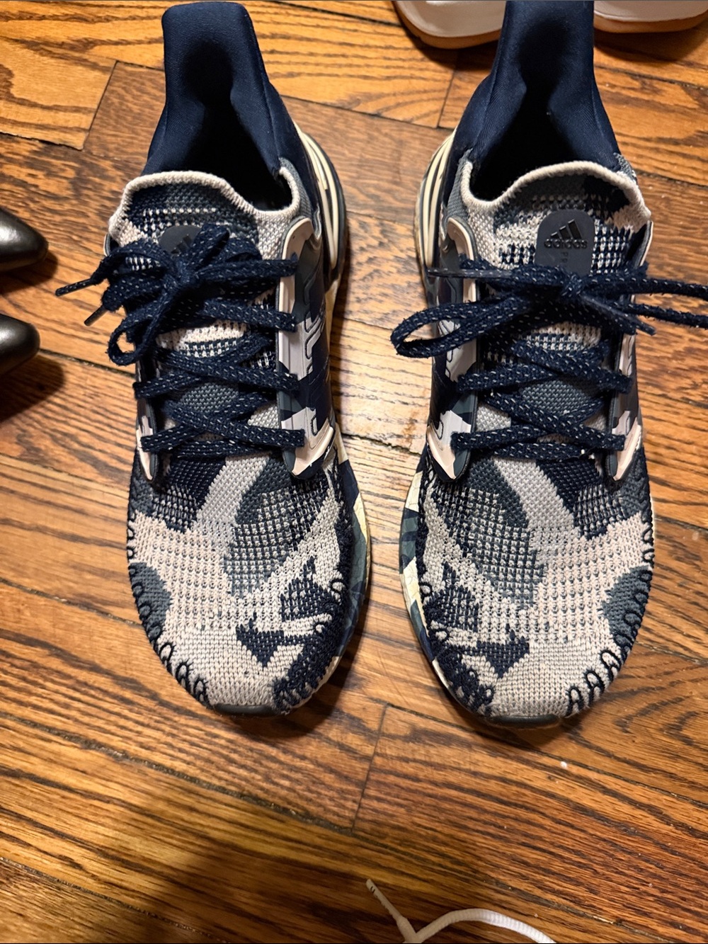 adidas UltraBoost 20 Primeblue Navy White Camo Running Shoes sz 8